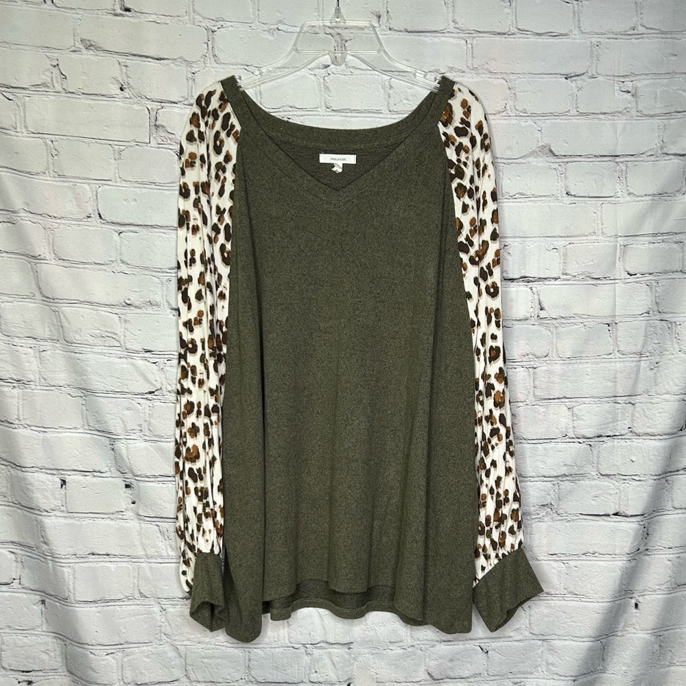 Maurice’s Olive Gree Top w/ ivory cheetah print sleeves - Size 1X